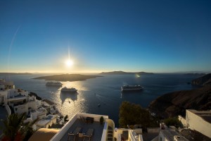 Villa Renos Fira Santorini