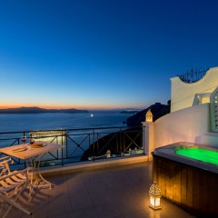 Villa Renos Fira Santorini