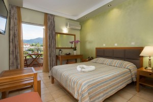 hotel-aethria-room-206-01