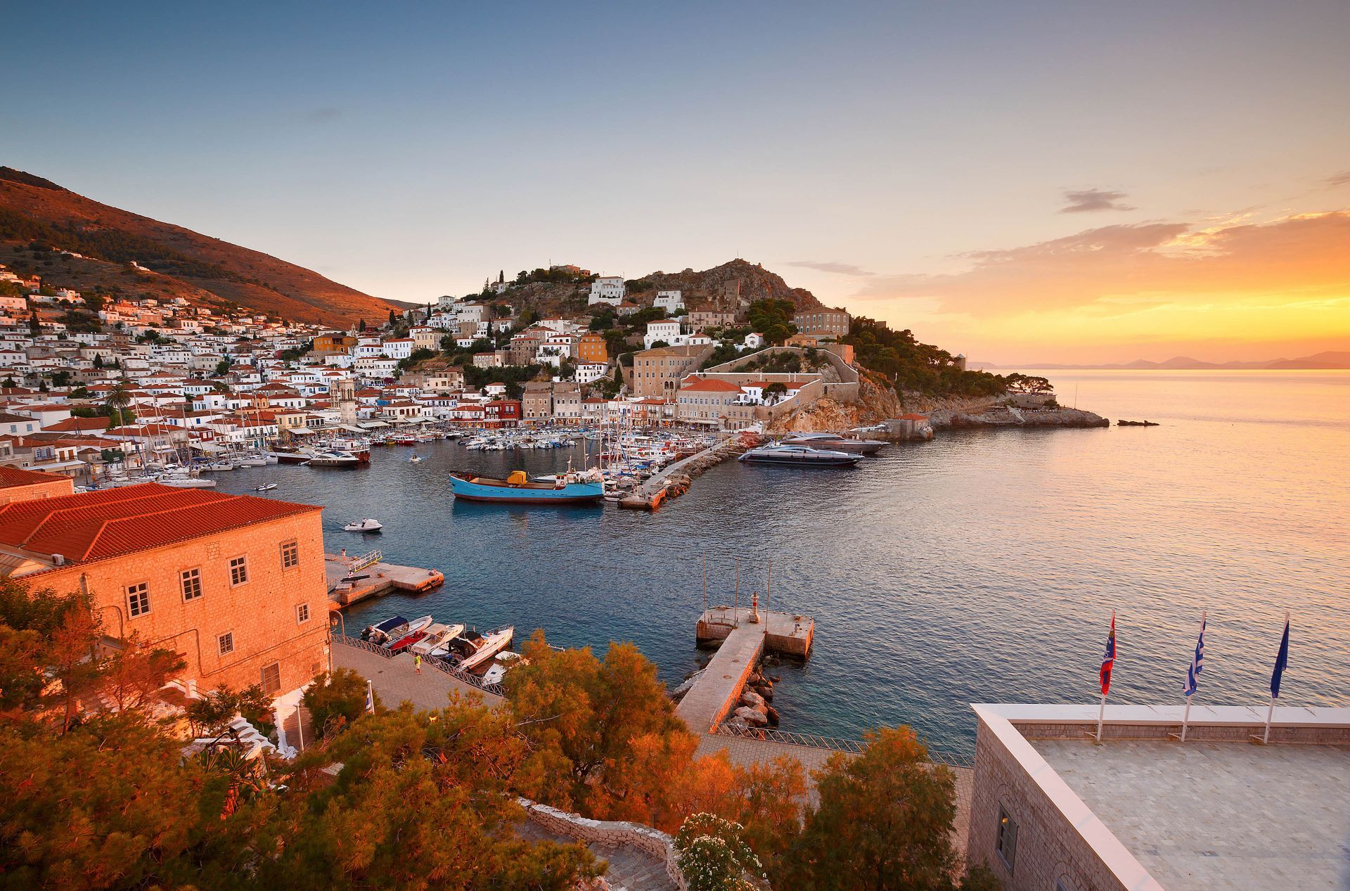 islands to visit from hydra