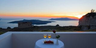Nemesis Hotel Santorini: A Calm Base in the Heart of Fira