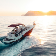 From Sea to Shore: Experience Greece with Mouratti Tours