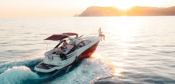 From Sea to Shore: Experience Greece with Mouratti Tours