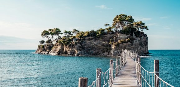 5 Μαγικοί Προορισμοί για να Αποδράσετε το Τριήμερο του Αγίου Πνεύματος