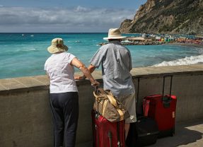 Greek Social Tourism Program Launched for Retired Professionals