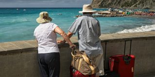 Greek Social Tourism Program Launched for Retired Professionals