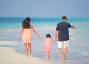 Budgeting for the Aegean: How British Travelers are Adapting Their 2026 Greek Getaways