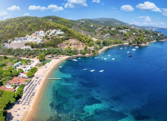 Skiathos: Hollywood’s “Golden” Couple Back in the Waters of the Sporades