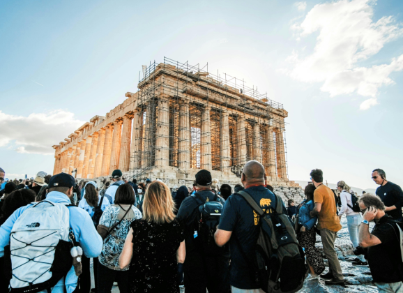 Greece Wins the Confidence of American Travelers