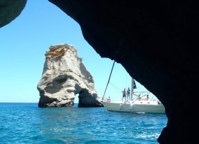 Milos Unveiled: Relax, Explore, and Unwind with Aria Calma
