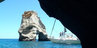 Milos Unveiled: Relax, Explore, and Unwind with Aria Calma