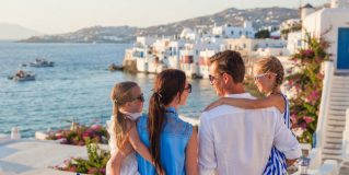 10 Common Mistakes Tourists Make in Greece
