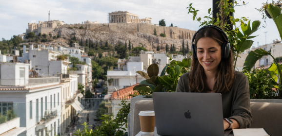 Digital Nomads στην Ελλάδα: Ο πλήρης οδηγός για δουλειά και ζωή στον ήλιο