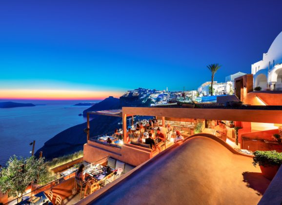 Rizes Gastro Taverna: A Taste of Santorini Above the Caldera