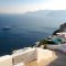 From Google to AI: How Greeks Are Changing the Way They Plan Their Summer Holidays