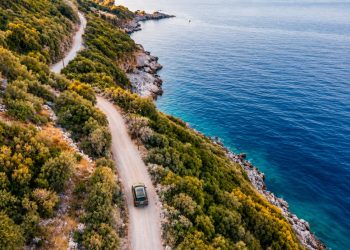 Τα καλύτερα road trips στην Ελλάδα για το φθινόπωρο
