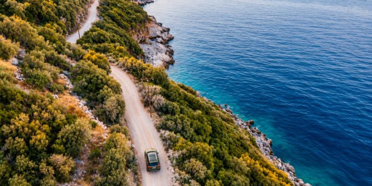 Τα καλύτερα road trips στην Ελλάδα για το φθινόπωρο