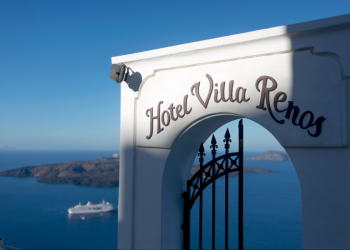 Discover Villa Renos: A Santorini Escape to Call Your Own