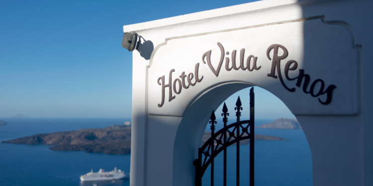 Discover Villa Renos: A Santorini Escape to Call Your Own